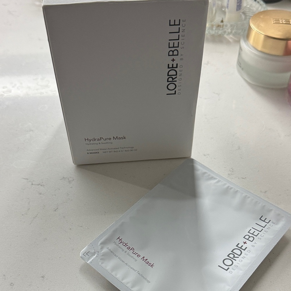 New Lorde + Belle HydraPure  8 Mask - White